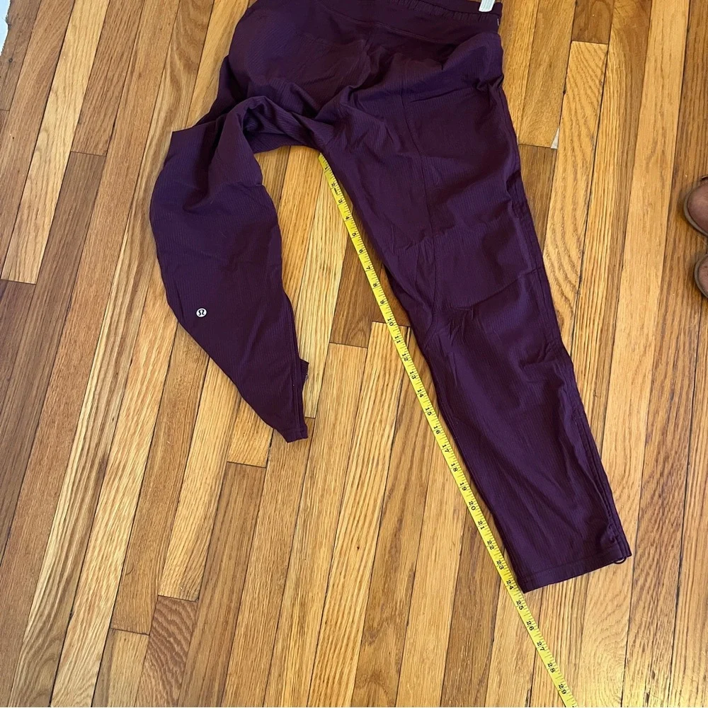 Lululemon EUC Dance Studio Crop Dark Adobe Sz 2 25
